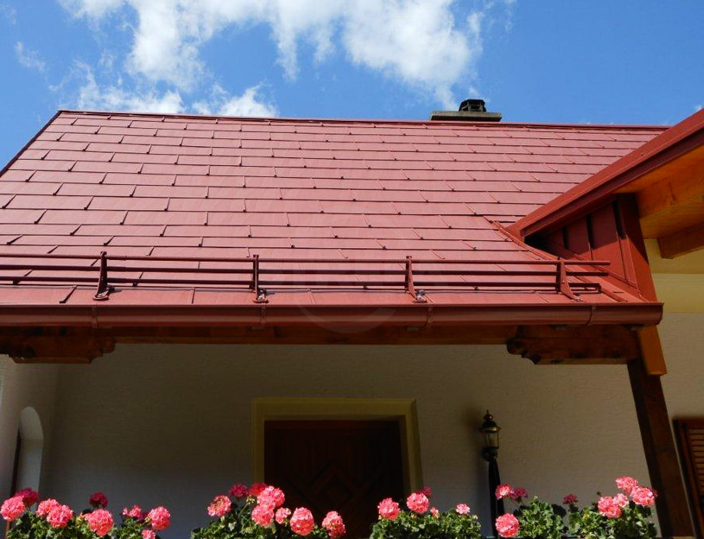 Střešní panel FX.12, 1400 x 420 mm velký hladký, Tmavě červená P.10